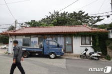 포항 수산업계 재력가 행세한 김 씨 고향 집