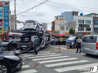 여수서 탁송 차량 횡단보도 덮쳐 2명 사망
