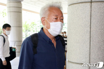 법정 향하는 류석춘 전 교수