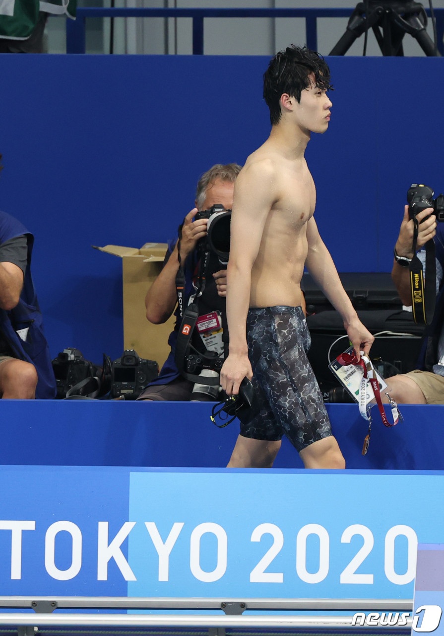 황선우, 세계선수권 200m 자유형 결선 4위... 4회 연속 메달 놓쳤다
