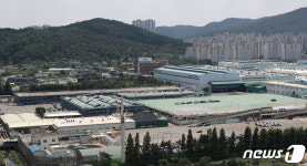 한산한 모습 보이는 기아 오토랜드 광명