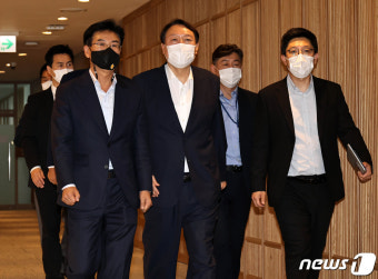 윤석열, 오세훈 시장 만나러 가는길
