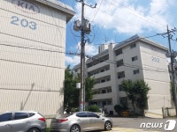 [르포] 23명 무더기 확진…광명 기아자동차 인근 식당·거주지 썰렁