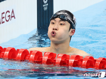 황선우, 올림픽 자유형 100m 준결서 47초56…아시아신기록