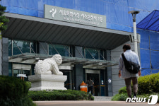 서울시청 서소문청사에서 코로나 12명 확진