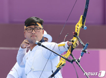 [올림픽] 김제덕 이어 오진혁도 쓴맛…김우진 어깨에 걸린 男 양궁 자존심