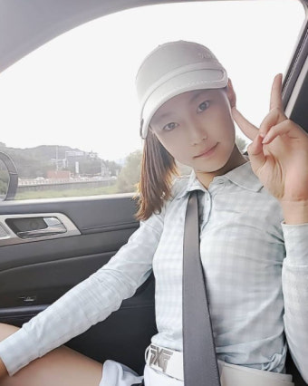 '프로골퍼 도전 중' 송지아, 15세에 완성형 미모+당찬 눈빛 [N샷]