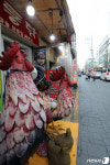 야구 한일전 시작했지만 한산한 통닭골목