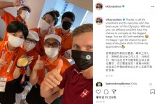 [올림픽] 배드민턴 金 악셀센, 자원봉사자에 감사…"여러분이 금메달리스트"