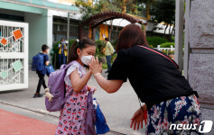 우리 딸, 학교 잘 다녀와!