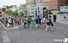 2학기 개학 초등학교 찾은 노옥희 울산교육감