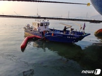 부산항 허치슨터미널서 컨테이너 파손…적재 기름 20여톤 해상 유출