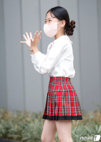 김다현, 사랑스러운 인사