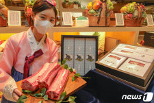 현대백화점, 유명 맛집 협업 양념육 선물세트 선보여