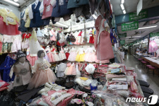 추석 명절 분위기 사라진 한복상가