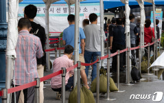 서울역 인근 모텔서 2명 확진…방문자 검사받아야