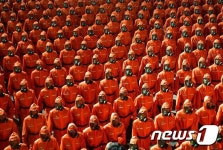 [뉴스1 PICK]北, 심야 열병식 진행…김정은 참석, 연설은 안 해