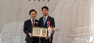 사랑의 전령사 영동우체국 한우송씨, 자랑스러운 한국인대상 수상