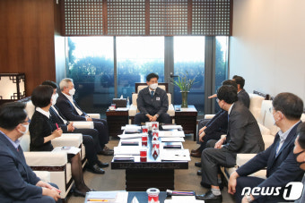노형욱 국토부 장관, 추석 공항안전시설 비행점검