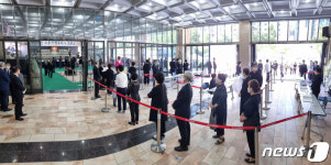 故 조용기 원로목사 빈소, 이어지는 조문