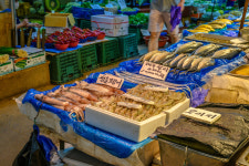 전통시장, 다 똑같다고? 동대문에선 골라간다