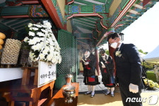 문화재청장, 제429주년 칠백의사 순의제향서 대통령 명의 헌화