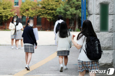 고3 이어 초6~고2도…소아·청소년 백신 접종계획 오늘 발표