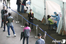 서울시, 전통시장 352곳 백신센터 추진