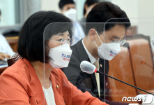 [국감] 의사진행 발언 하는 정경희 국민의힘 간사
