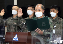 국정감사 선서하는 김정수 제2작전사령관