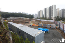 공사 중인 판교SK뷰테라스