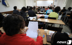 어르신들의 한글교실