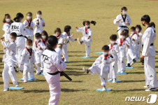 아프간 특별기여자 자녀들 태권도 삼매경
