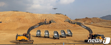 전기로 작동하는 무인 원격 건설 중장비