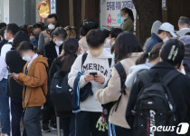선별진료소 찾은 학생들