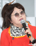 가수 이은하, 모친상…슬픔 속 빈소 지키는 중
