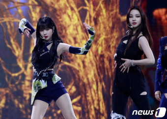 윈터-카리나, 예쁜애 옆에 예쁜애