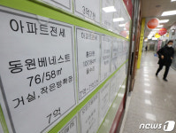 서울 아파트 전세가율 57.2%, 내년 전세값 급등 우려 제기