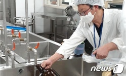 서울 초등학교 급식실 수돗물 수질검사…먹는 물 적합