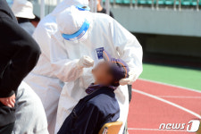 광양 목욕탕 세신사·이용객 등 6명 확진…검사 확대