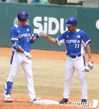 [뉴스1 PICK]'세계 최초 부자 타격왕' 이종범·이정후...'아빠가 주고, 아들이 받고'