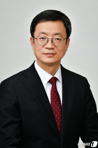 문 대통령, 신임 문화체육관광부 1차관에 김현환 문체부 기조실장 내정