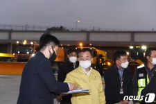 이승우 본부장, 제주공항 제설장비고 방문