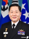[속보]신임 해군참모총장에 김정수 중장 내정