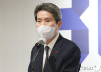 축사 나선 이인영 장관