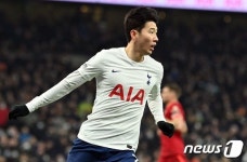 리그 7호 골이자 3경기 연속 골 터트린 손흥민