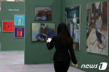 전시 준비에 한창인 서울아트쇼 2021