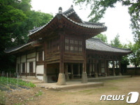 강릉 칠사당·보현사 목조문수보살좌상 국가지정문화재 지정