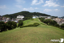 부산 복산1구역 재개발 심의 앞두고…난개발 vs 생존권 격돌
