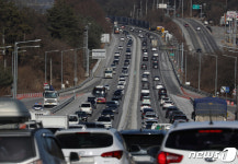 해맞이 행사 없다는데…이미 고속도로·기차역엔 인파 가득